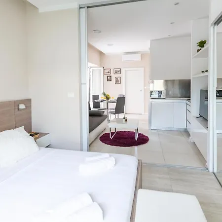 Luxury 4 Star Apartment In The Old Town Zara Esterno foto