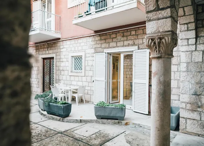 Luxury 4 Star Apartment In The Old Town Zadar