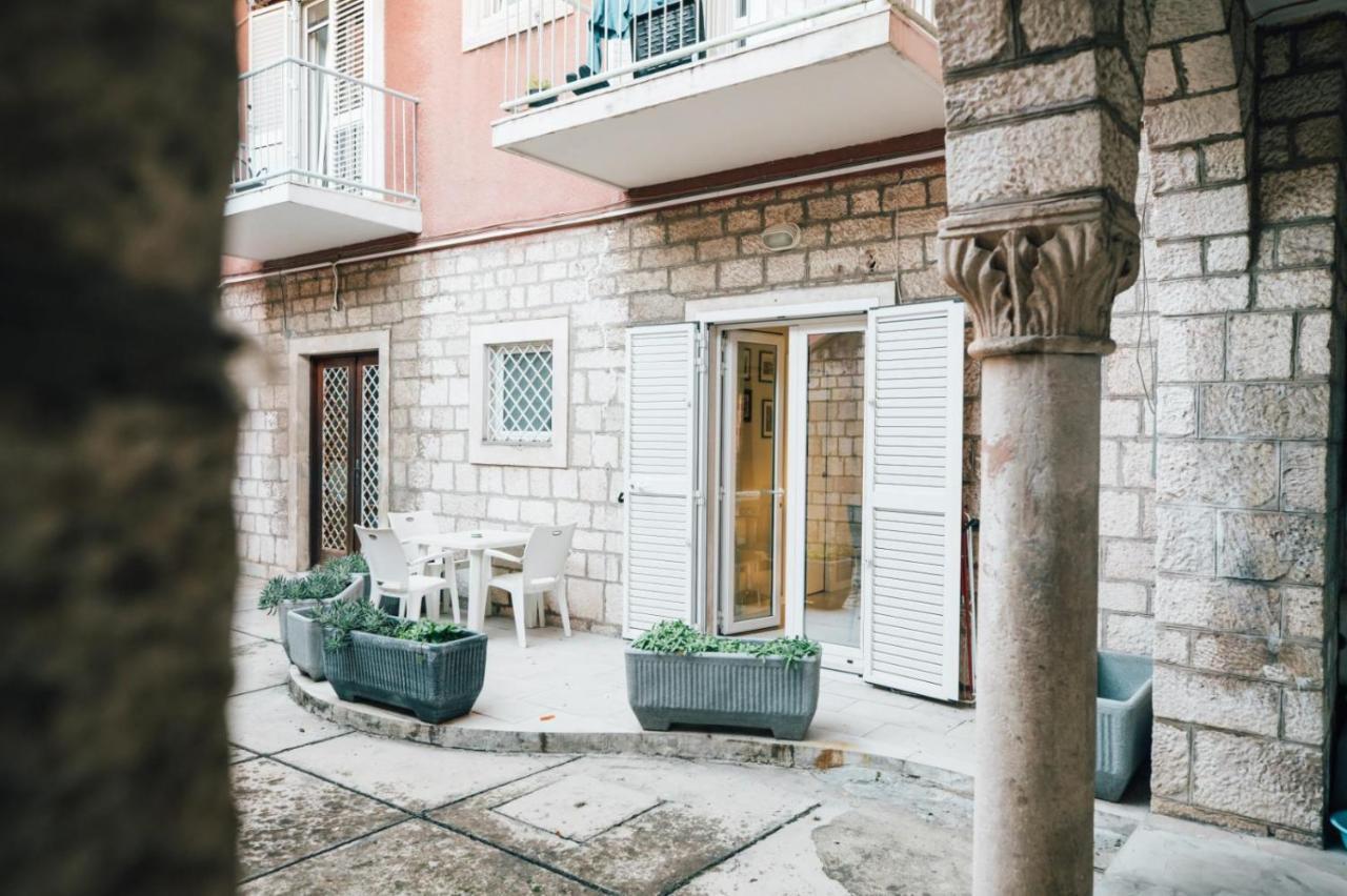 Luxury 4 Star In The Old Town Apartment