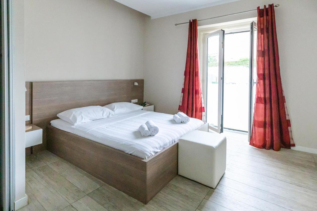 Luxury 4 Star In The Old Town Apartment *