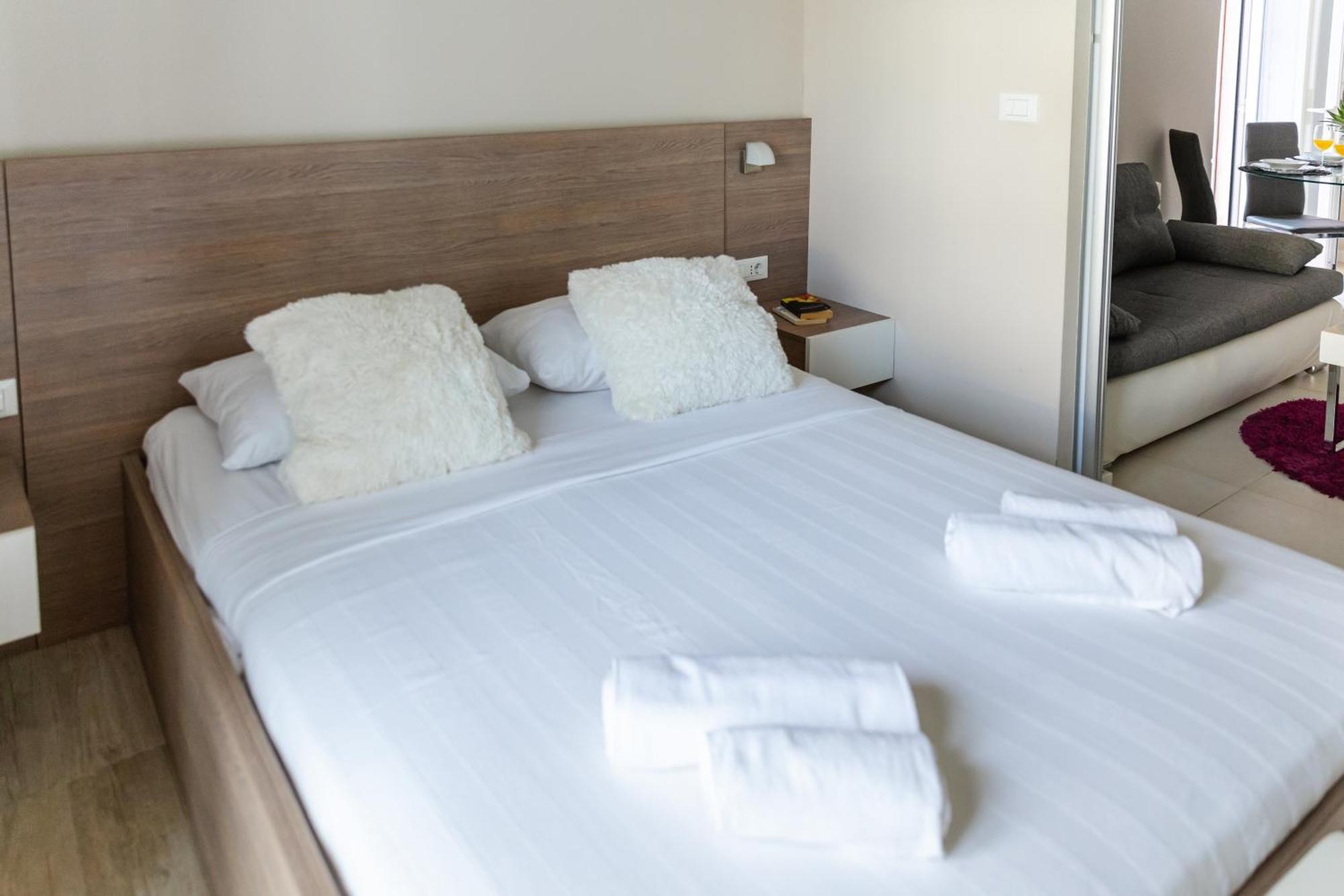 Luxury 4 Star In The Old Town Apartment *